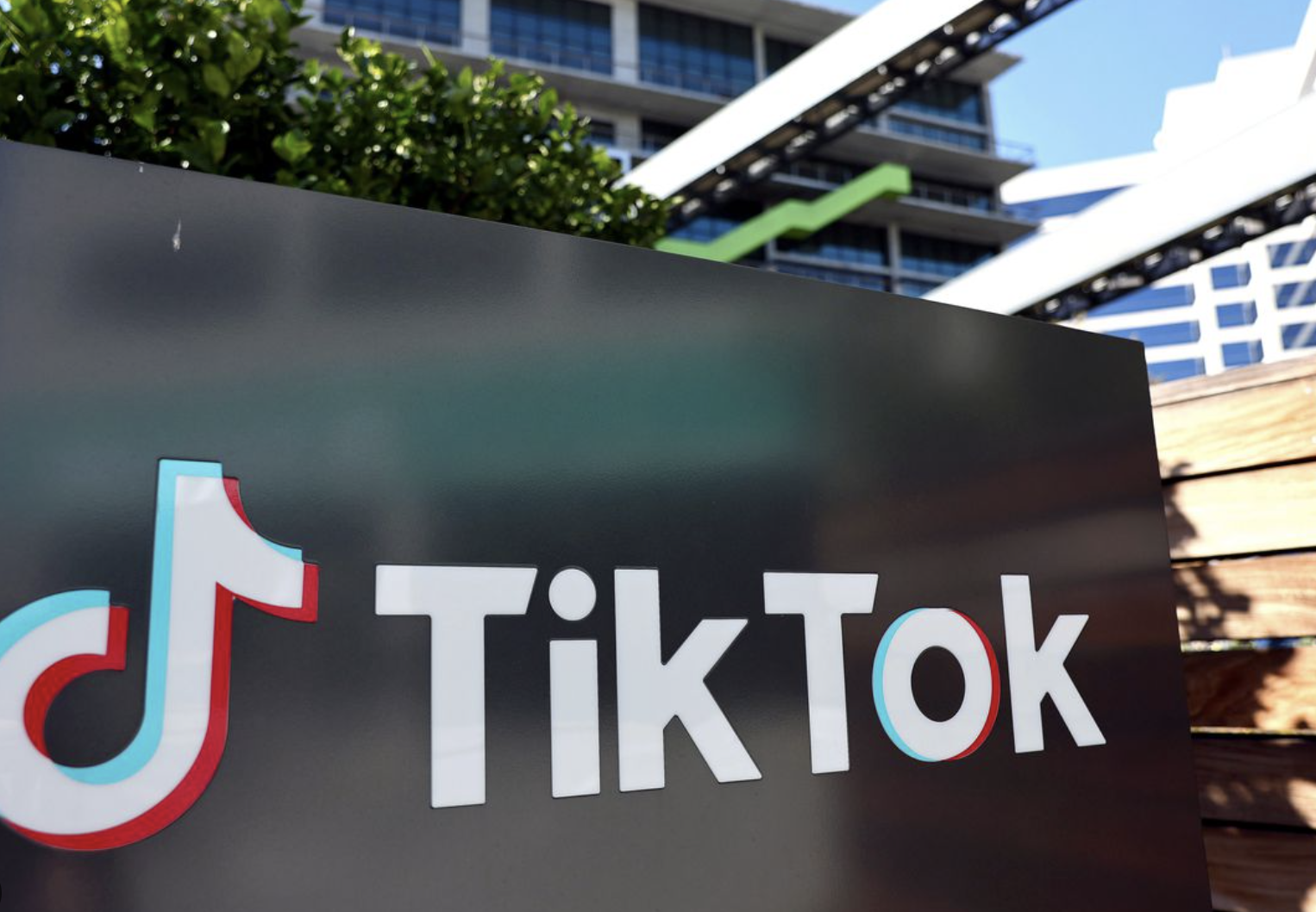 TikTok怎么在国内看？一天教你一个小技巧